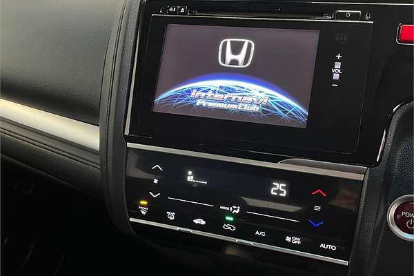 2014 Honda FIT HYBRID L PKG L PKG GP5