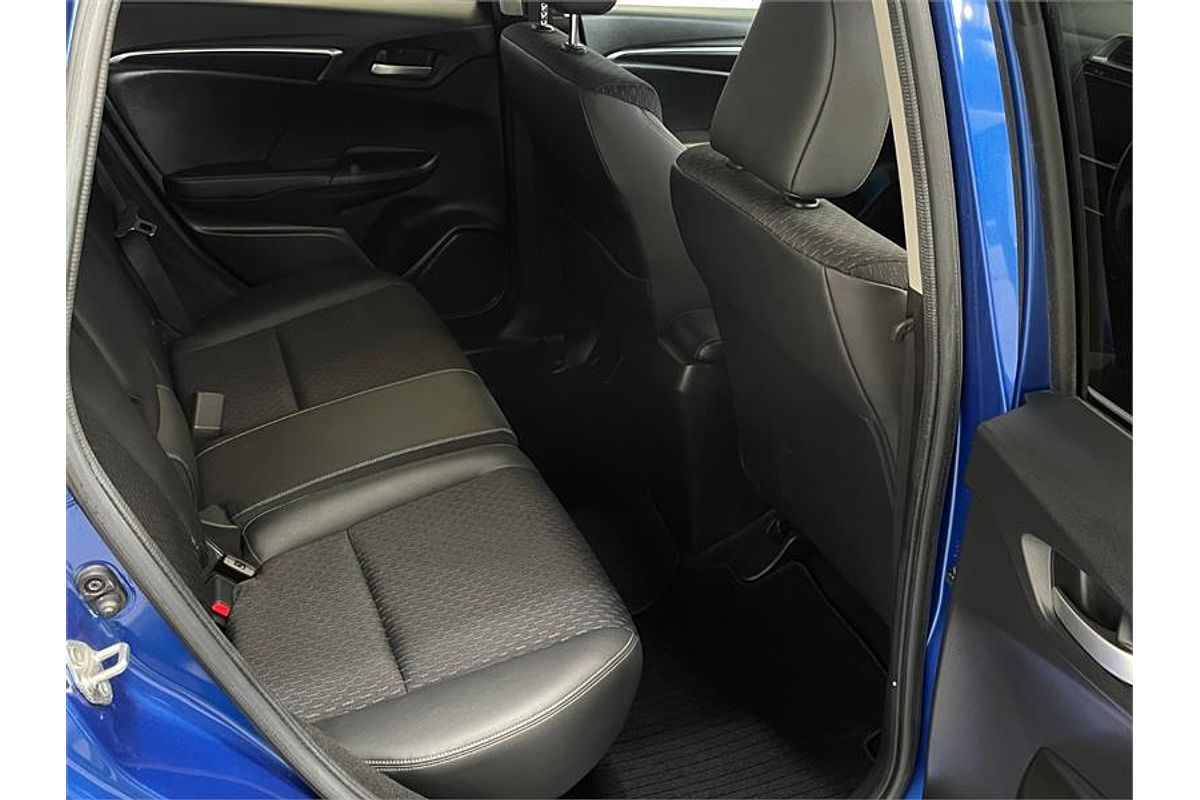 2014 Honda FIT HYBRID L PKG L PKG GP5