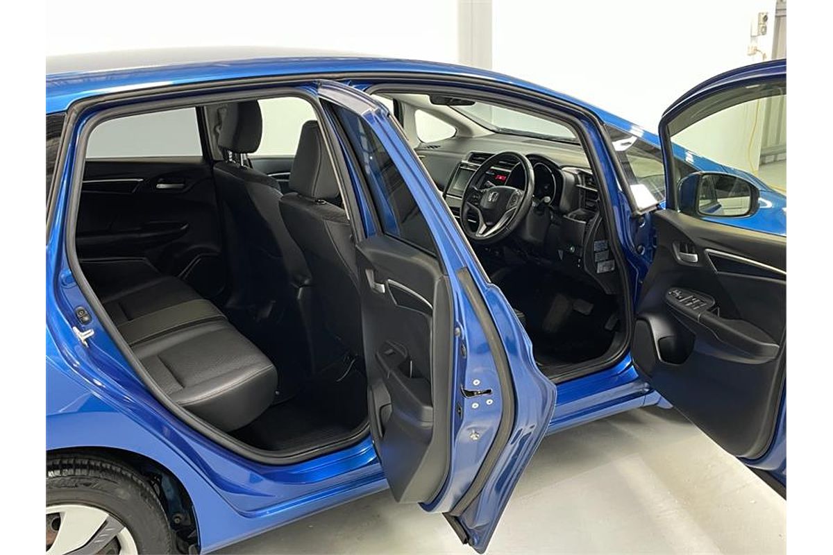 2014 Honda FIT HYBRID L PKG L PKG GP5