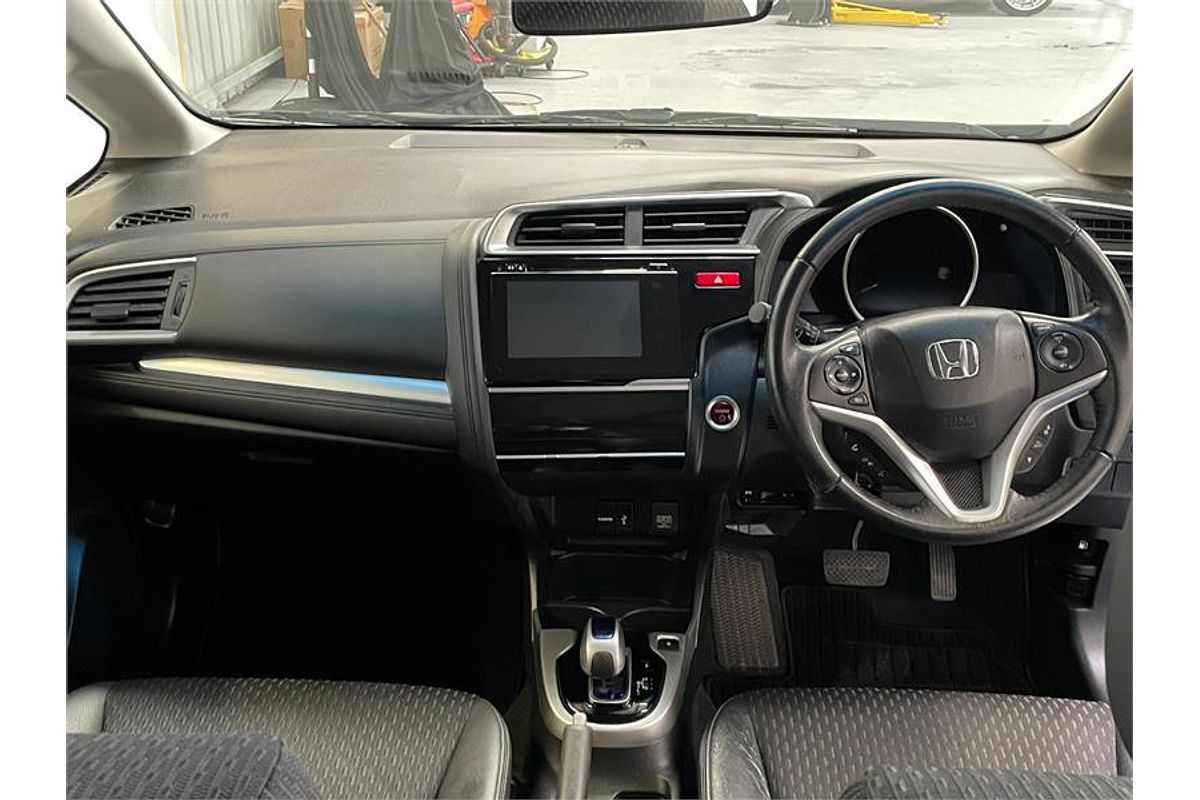 2014 Honda FIT HYBRID L PKG L PKG GP5
