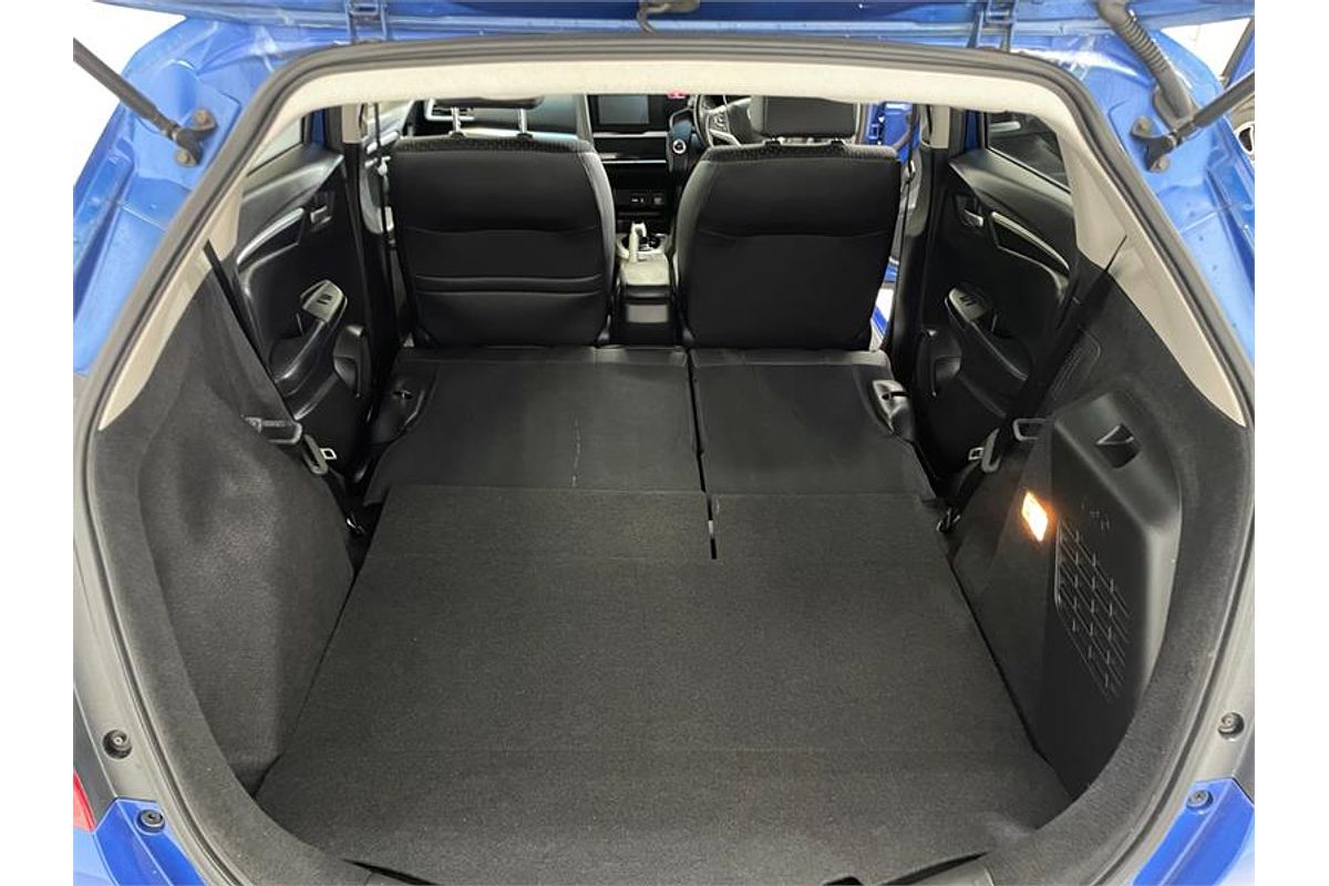 2014 Honda FIT HYBRID L PKG L PKG GP5