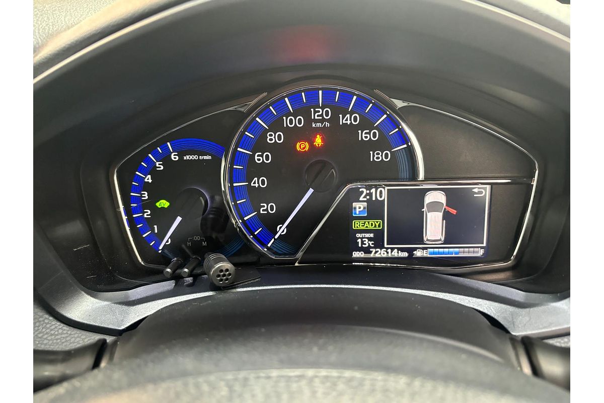 2016 Toyota Corolla Fielder Hybrid Cross NKE165