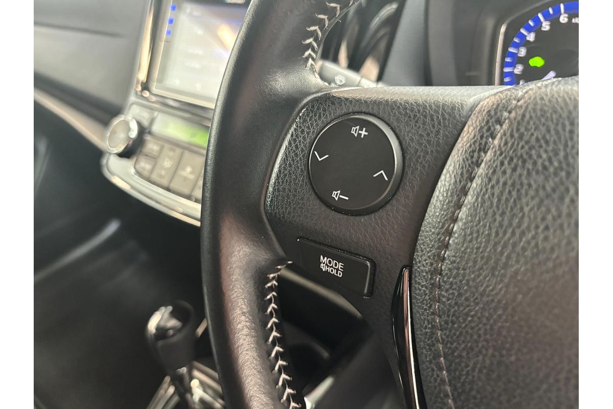 2016 Toyota Corolla Fielder Hybrid Cross NKE165