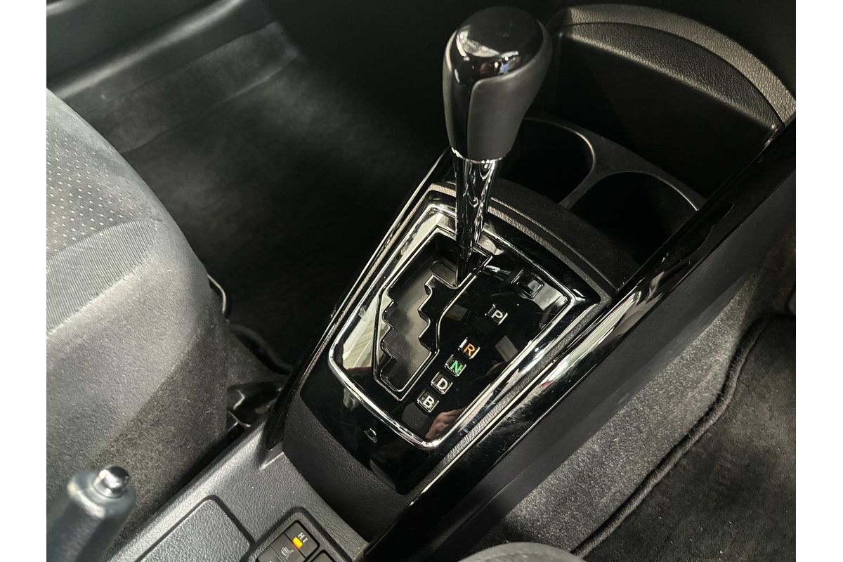 2016 Toyota Corolla Fielder Hybrid Cross NKE165