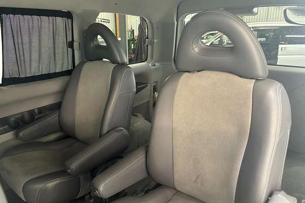 2005 Mitsubishi DELICA SPACE GEAR CHAMONIX 4WD