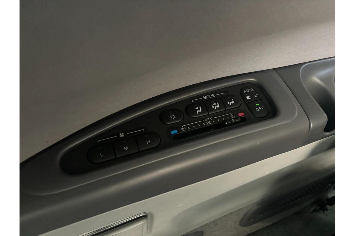 2005 Mitsubishi DELICA SPACE GEAR CHAMONIX 4WD