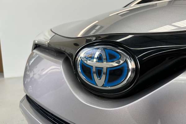 2017 Toyota C-HR Hybrid G Modellista ZYX10
