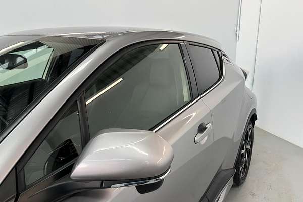 2017 Toyota C-HR Hybrid G Modellista ZYX10