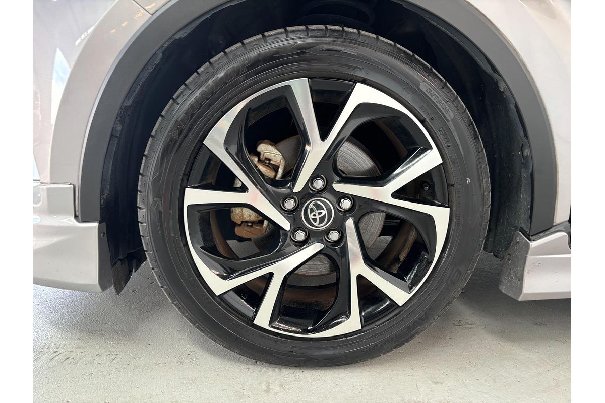 2017 Toyota C-HR Hybrid G Modellista ZYX10
