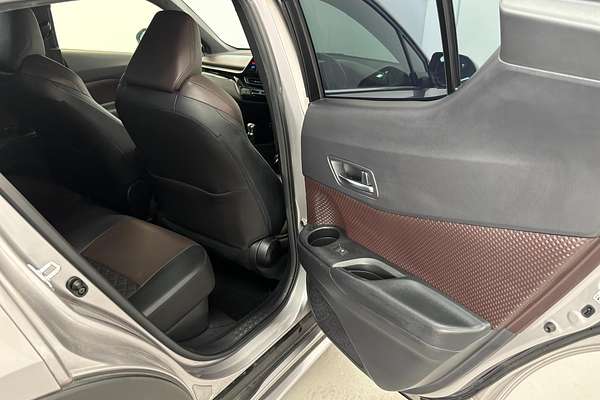 2017 Toyota C-HR Hybrid G Modellista ZYX10
