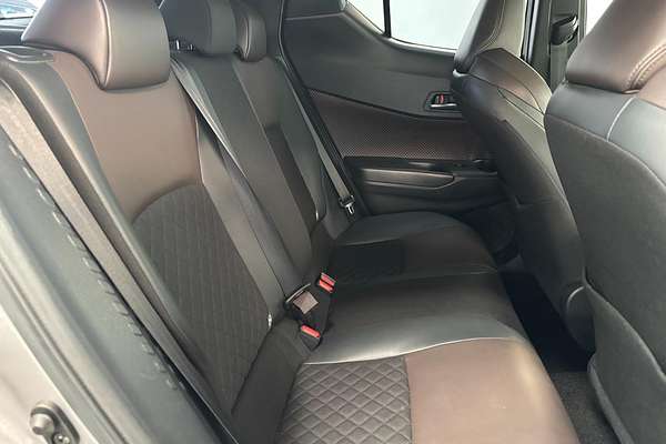 2017 Toyota C-HR Hybrid G Modellista ZYX10