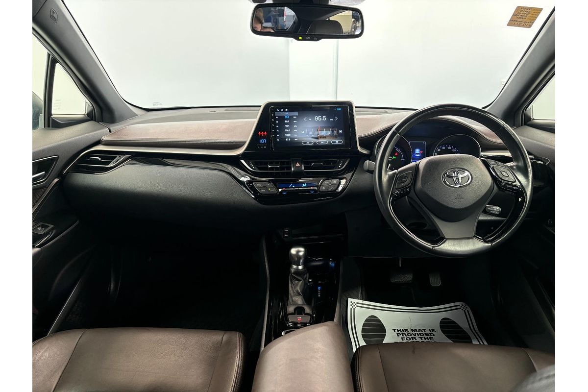 2017 Toyota C-HR Hybrid G Modellista ZYX10