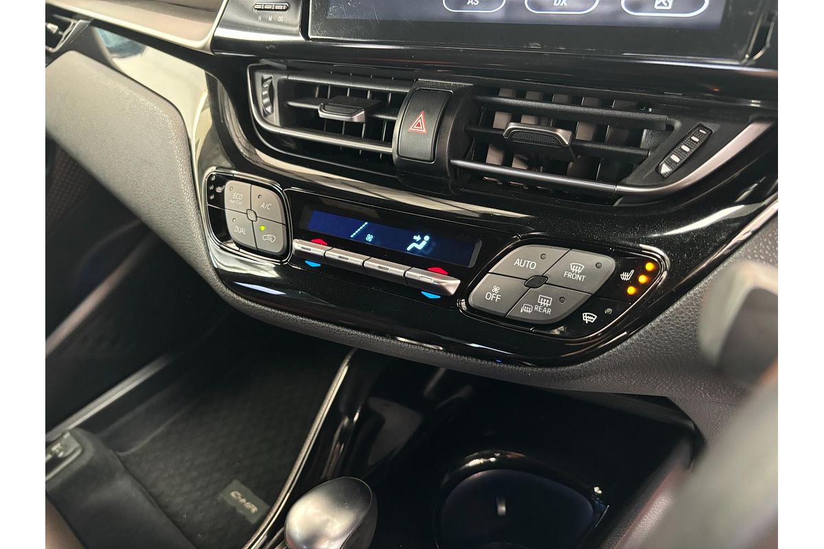 2017 Toyota C-HR Hybrid G Modellista ZYX10