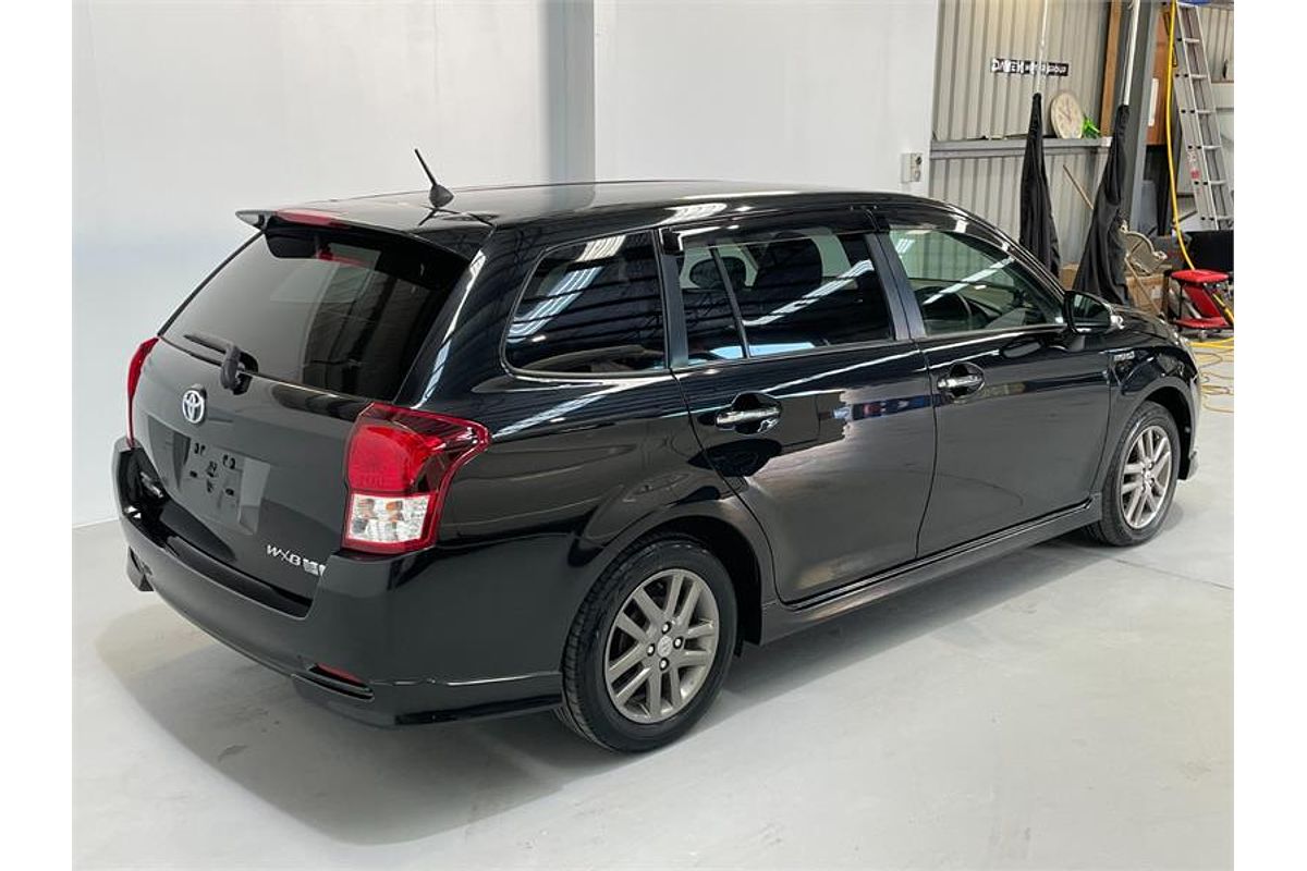 2015 Toyota Corolla Fielder Hybrid Fielder Hybrid WxB NKE165