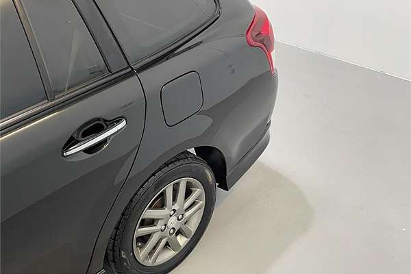 2015 Toyota Corolla Fielder Hybrid Fielder Hybrid WxB NKE165