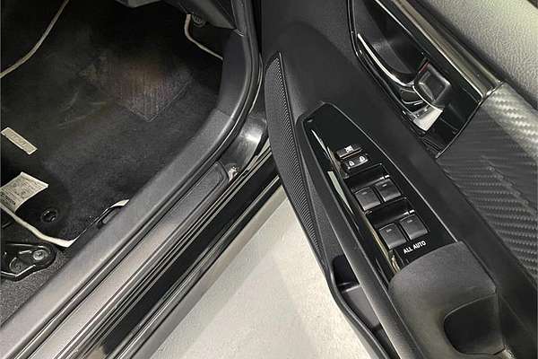 2015 Toyota Corolla Fielder Hybrid Fielder Hybrid WxB NKE165