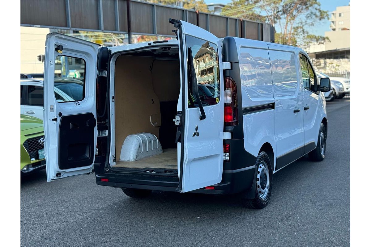 2020 Mitsubishi EXPRESS GLX SWB SN MY21