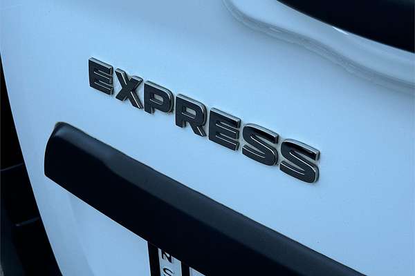 2020 Mitsubishi EXPRESS GLX SWB SN MY21