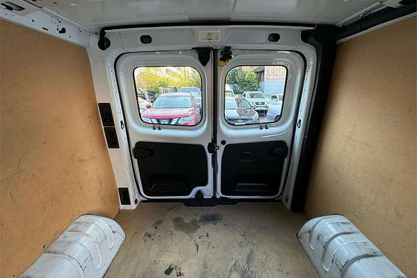 2020 Mitsubishi EXPRESS GLX SWB SN MY21