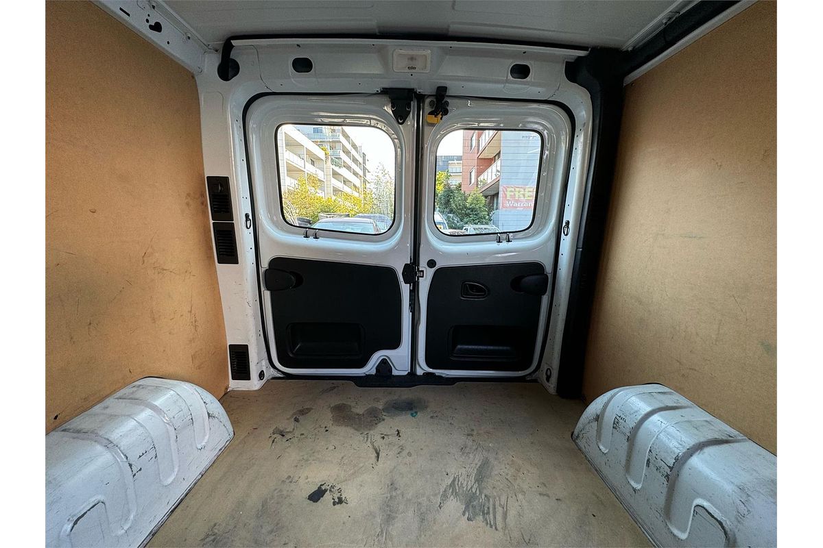2020 Mitsubishi EXPRESS GLX SWB SN MY21