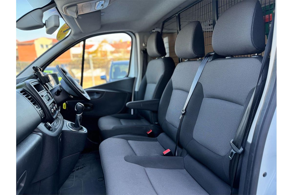 2020 Mitsubishi EXPRESS GLX SWB SN MY21