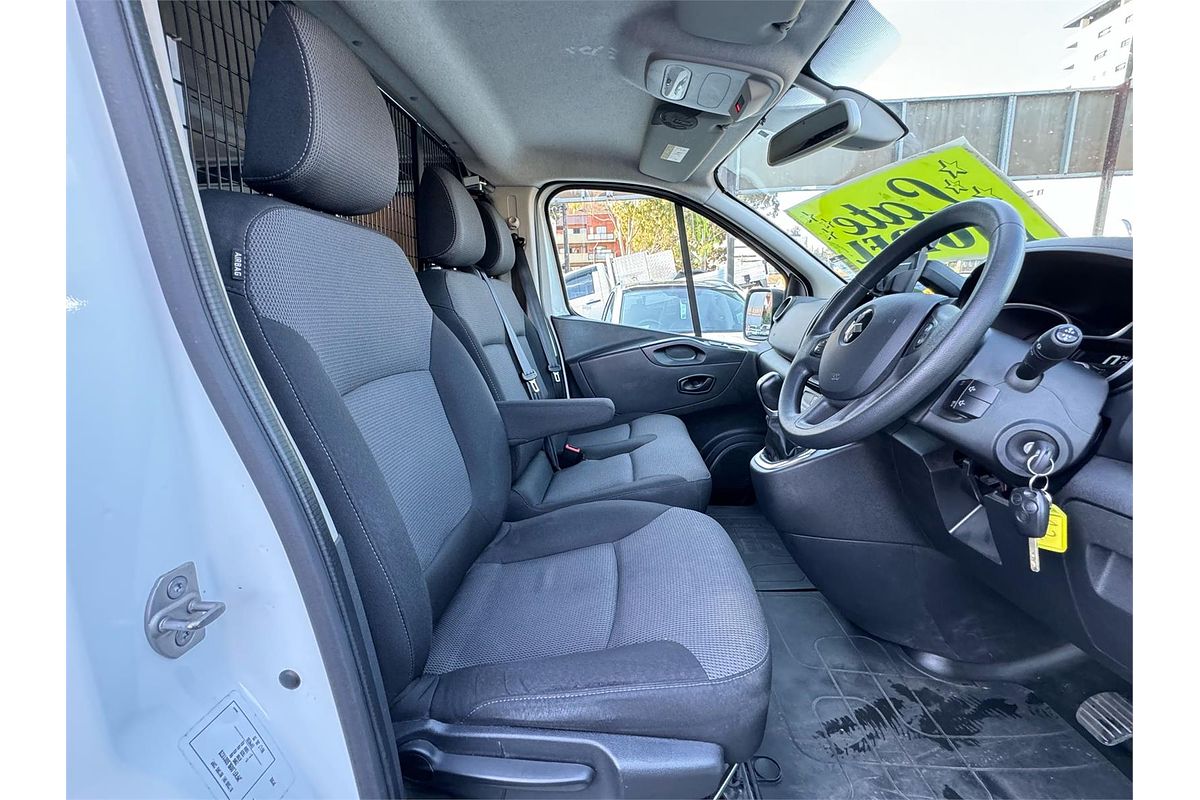 2020 Mitsubishi EXPRESS GLX SWB SN MY21