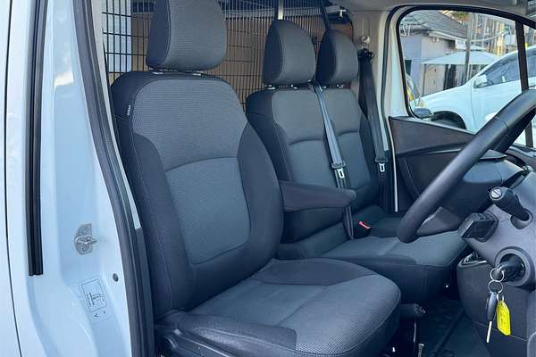 2020 Mitsubishi EXPRESS GLX SWB SN MY21