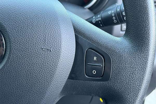 2020 Mitsubishi EXPRESS GLX SWB SN MY21