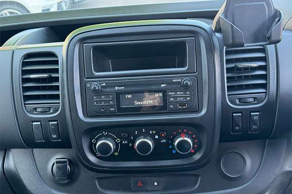 2020 Mitsubishi EXPRESS GLX SWB SN MY21