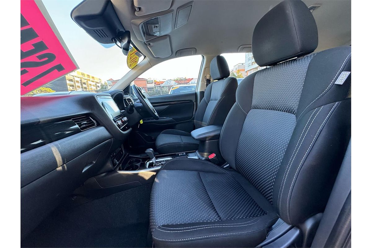 2021 Mitsubishi OUTLANDER ES 7 SEAT (2WD) ZL MY21
