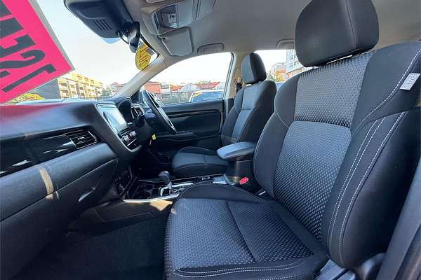 2021 Mitsubishi OUTLANDER ES 7 SEAT (2WD) ZL MY21
