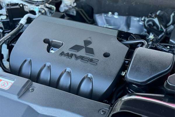 2021 Mitsubishi OUTLANDER ES 7 SEAT (2WD) ZL MY21