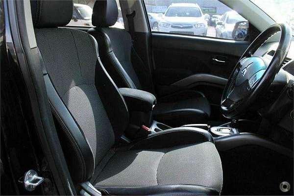 2010 Mitsubishi Outlander RX ZH
