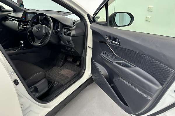 2017 Toyota C-HR HYBRID G ZYX10