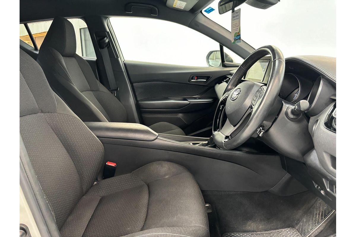 2017 Toyota C-HR HYBRID G ZYX10