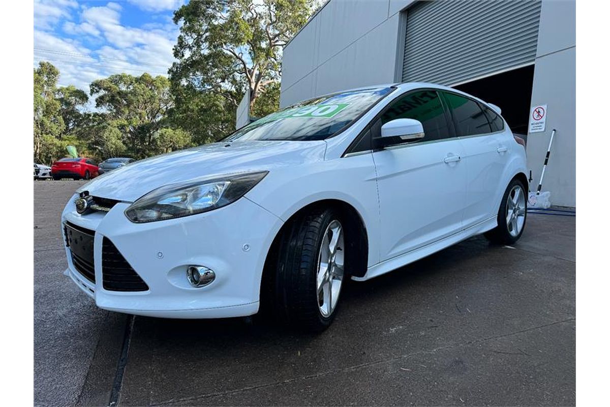2012 Ford FOCUS TITANIUM LW