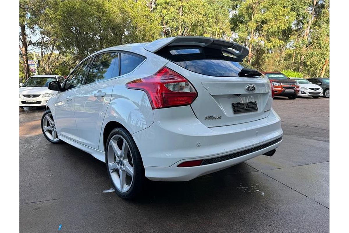 2012 Ford FOCUS TITANIUM LW