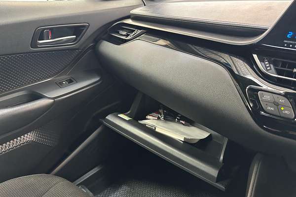 2017 Toyota C-HR HYBRID G ZYX10