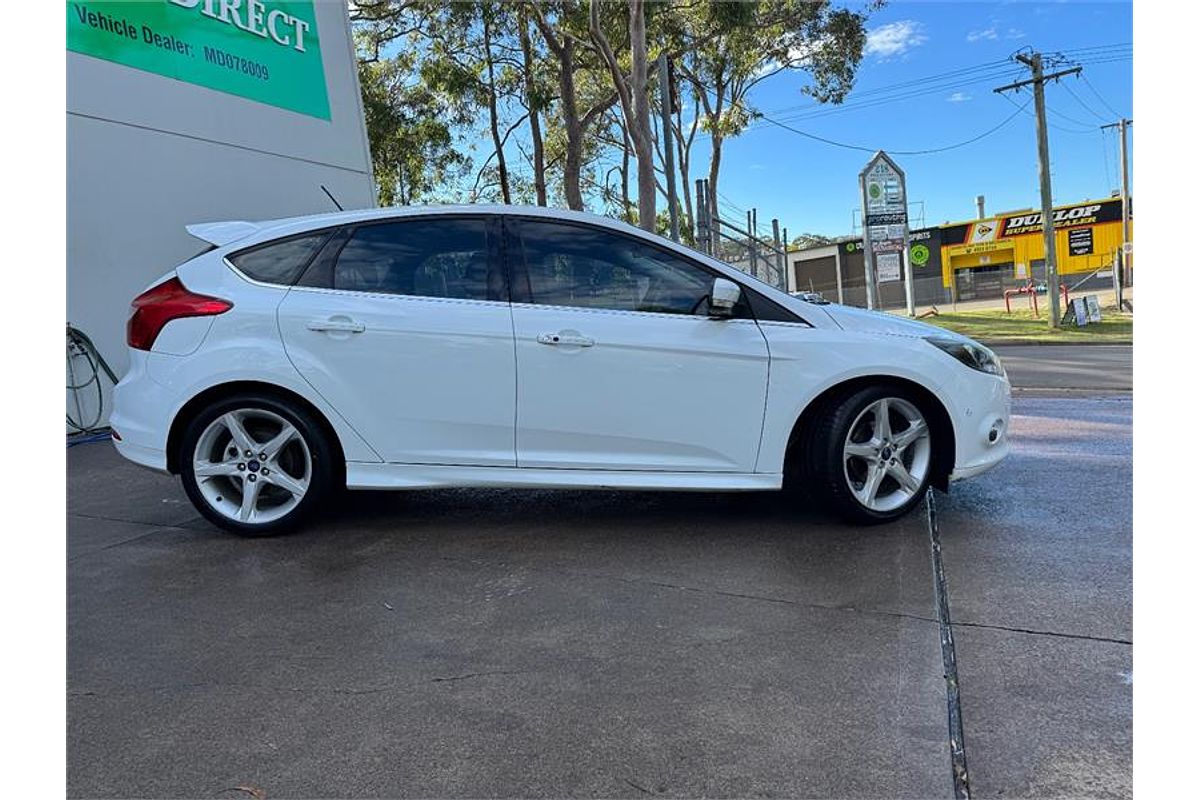 2012 Ford FOCUS TITANIUM LW
