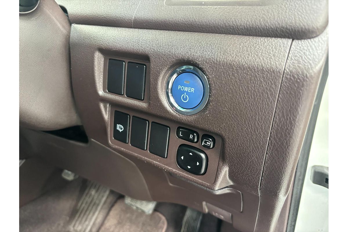 2011 Toyota Sai Hybrid S LED Edition AZK10