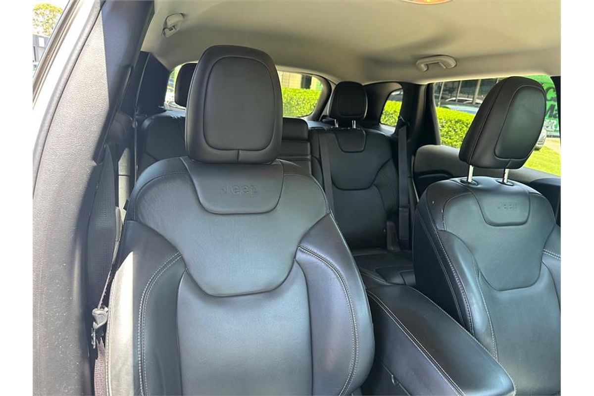2015 Jeep CHEROKEE LIMITED (4x4) KL MY15