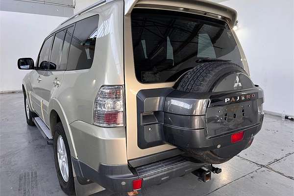 2009 Mitsubishi PAJERO GLX LWB (4x4) NS