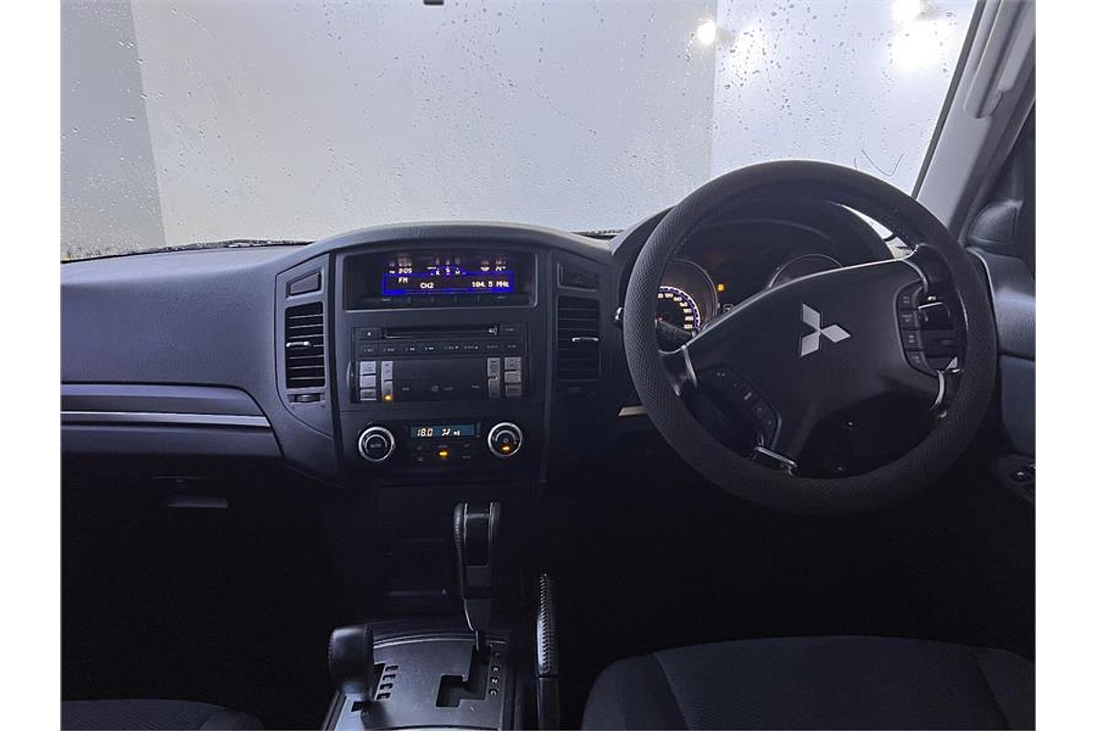 2009 Mitsubishi PAJERO GLX LWB (4x4) NS