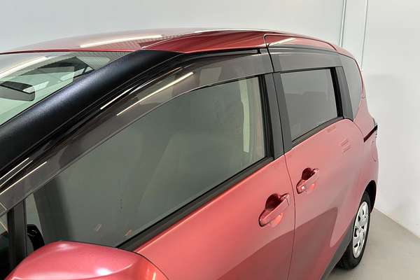 2015 Toyota SIENTA Hybrid G