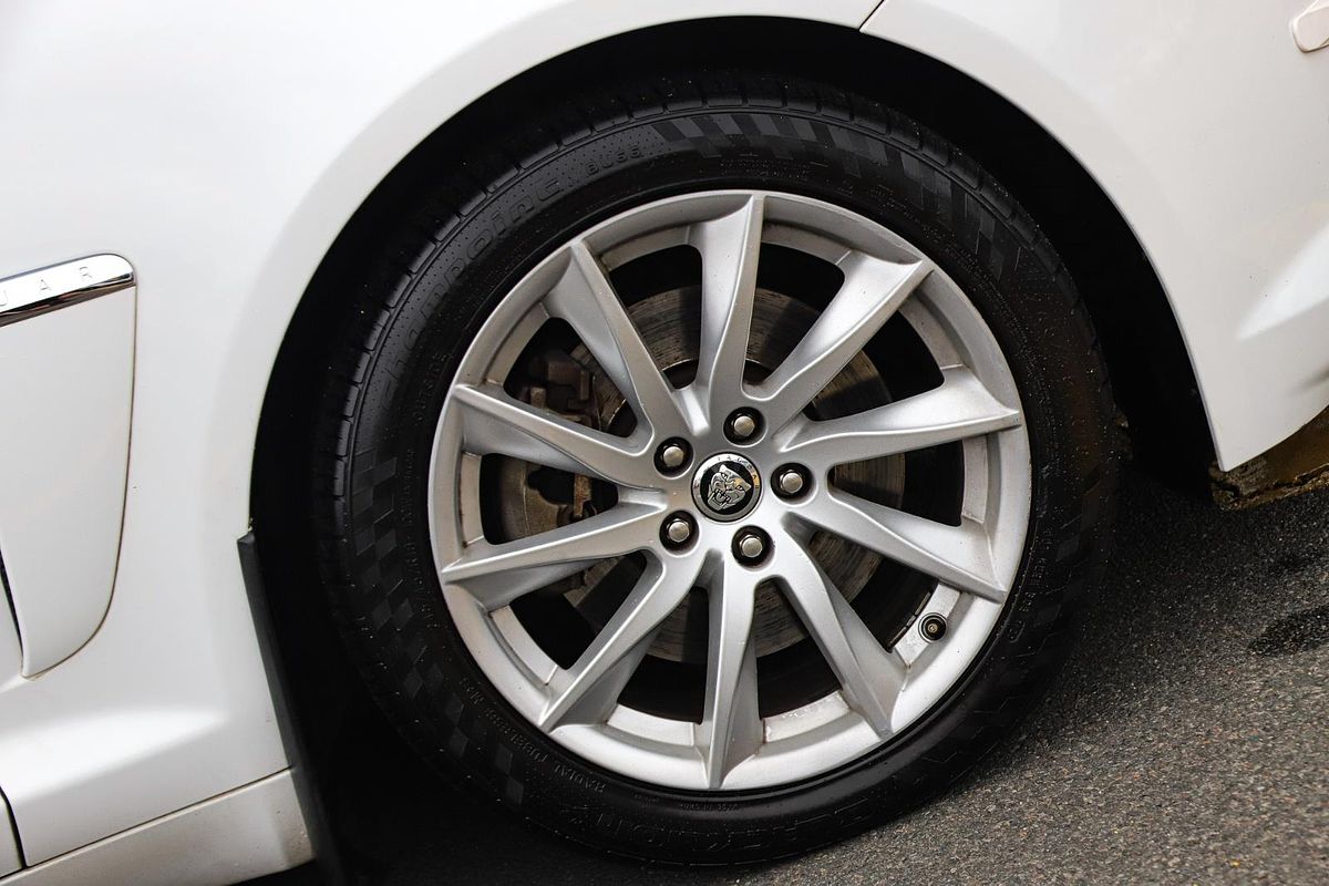 2013 Jaguar XF Luxury X250