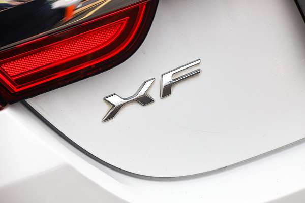 2013 Jaguar XF Luxury X250