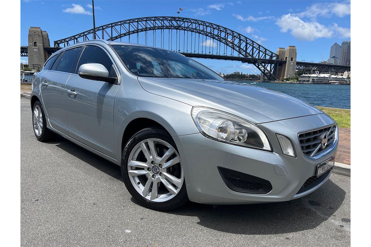 2013 Volvo V60 T4