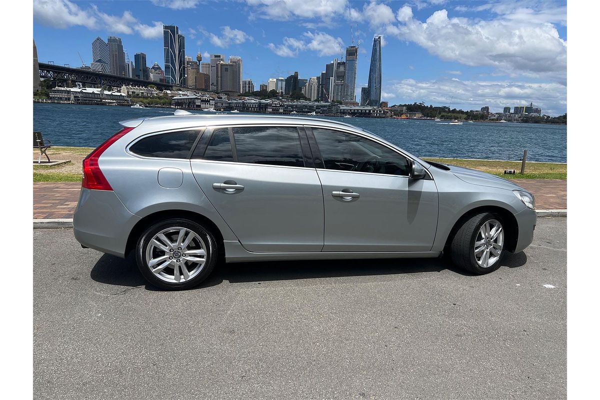 2013 Volvo V60 T4