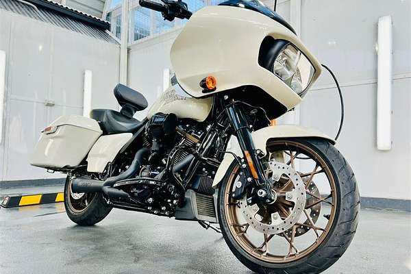 2023 Harley-Davidson Road Glide Special ST 117 (FLTRXST) Touring