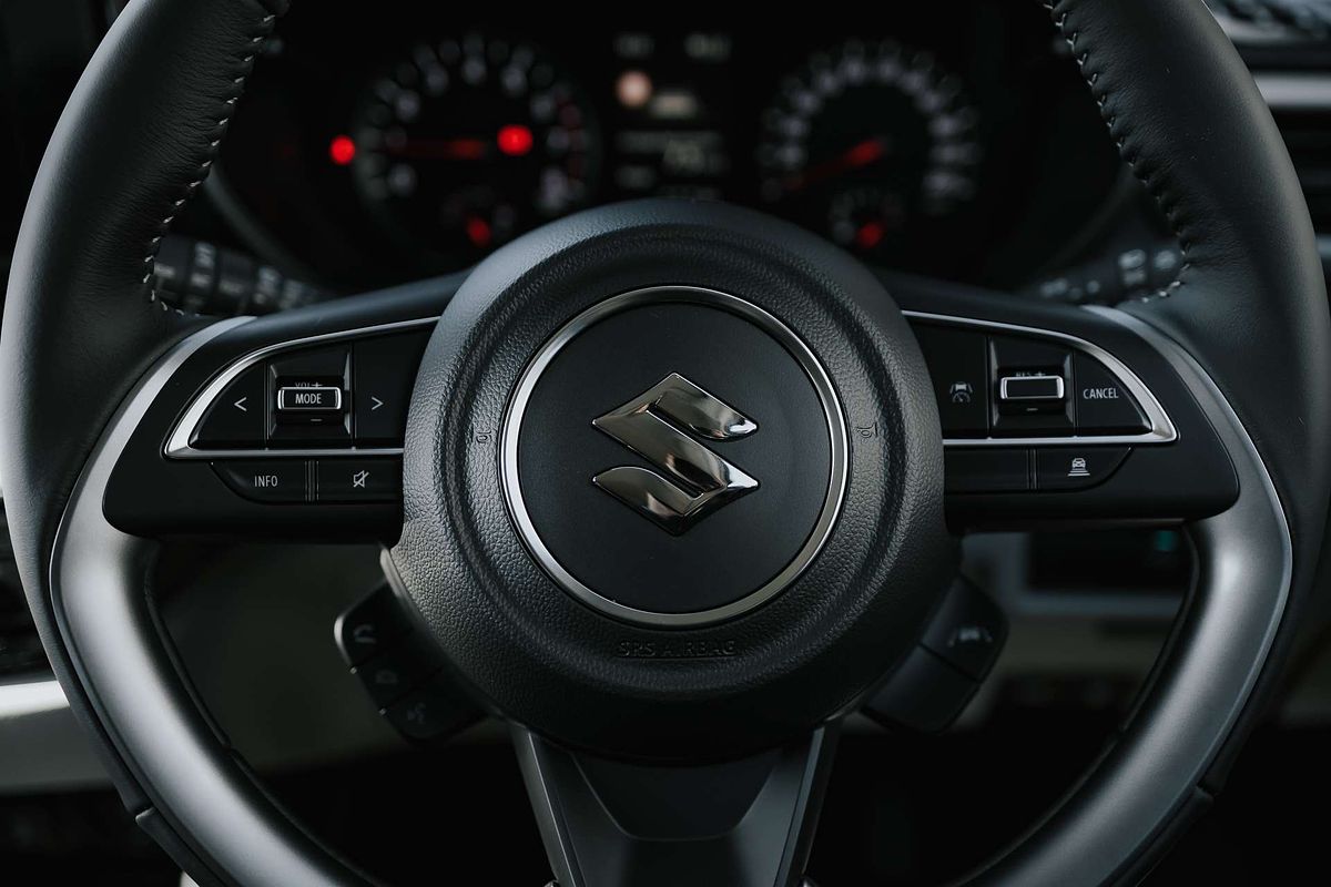 2024 Suzuki Swift Hybrid Plus UZ